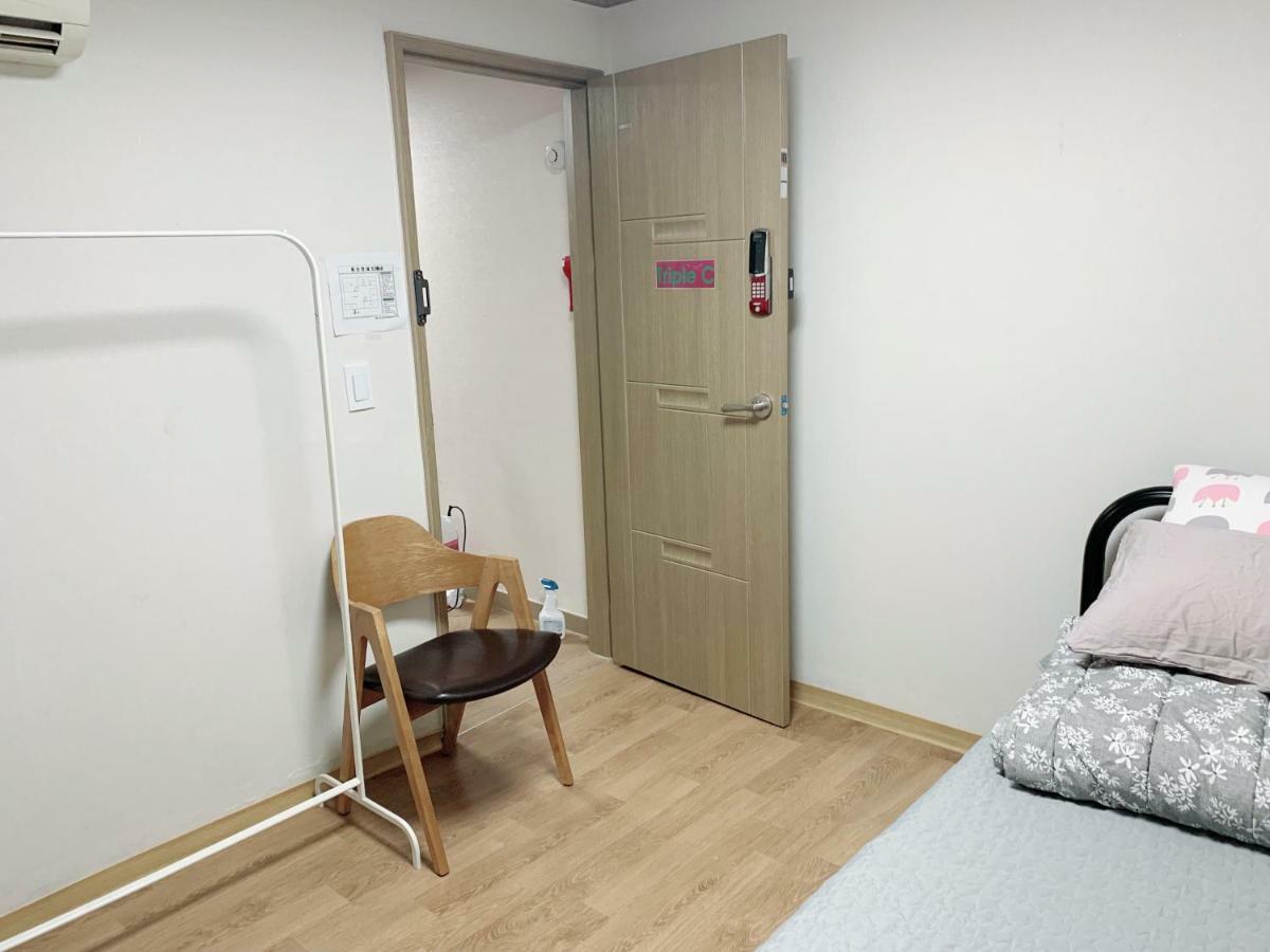 Bomulzip Hongdae Guesthouse โซล ภายนอก รูปภาพ